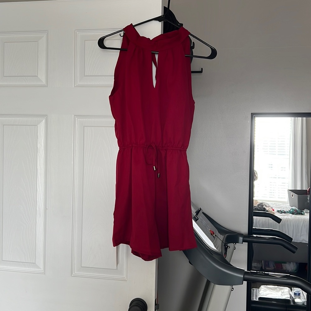 NWT ROMWE maroon romper women’s size small